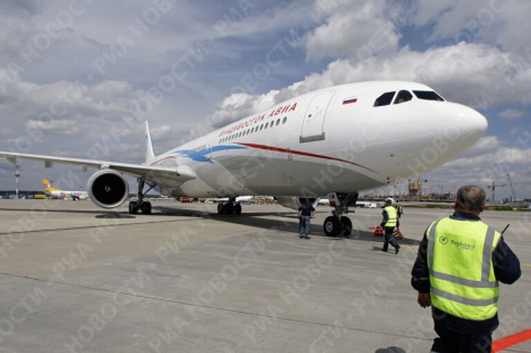 Презентация самолета Airbus А330-300 ОАО Владивосток Авиа в аэропорту Внуково