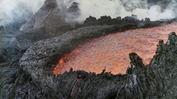 Извержение вулкана Тоба чуть не уничтожило людей 73 тысячи лет назад