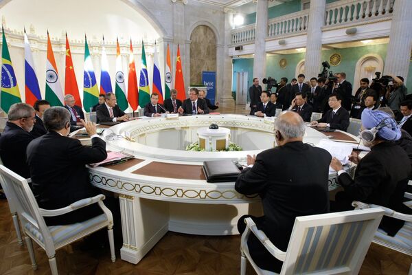 Встреча лидеров Бразилии, России, Индии и Китая (БРИК) в расширенном составе. Архив