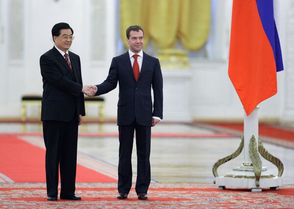 Президент России Дмитрий Медведев и председатель Китайской Народной Республики Ху Цзиньтао