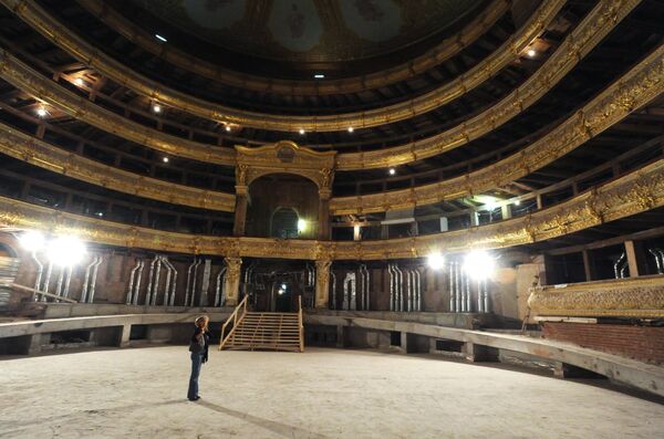 Во время реставрационных работ внутренних помещений Большого театра в Москве