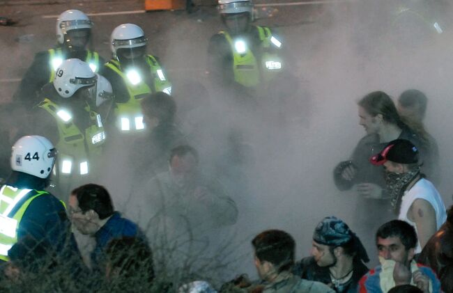 Разгон митинга у памятника Воину-освободителю в 2007 году