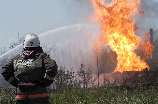 Глубина газовой скважины, горящей под Волгоградом, составляет 3000 м