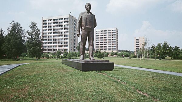 Памятник Ю.Гагарину в Звездном городке. Архивное фото