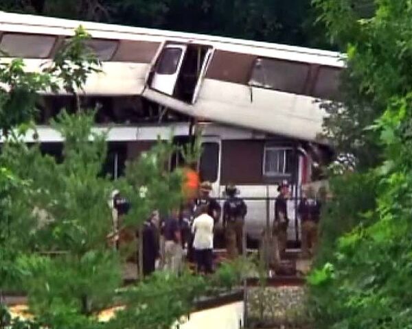 При столкновении поездов в вашингтонском метро погибли шесть человек