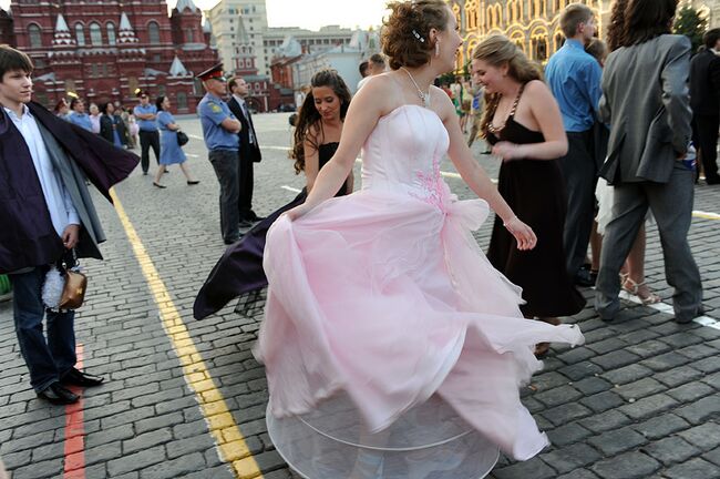 Выпускные вечера в Москве. Архив