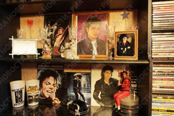 Сувениры с изображением Майкла Джексона
