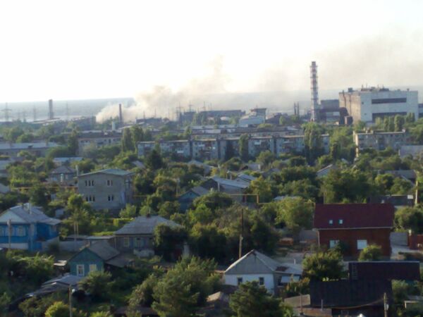 Мебельный цех на металлургическом заводе горит в Волгограде