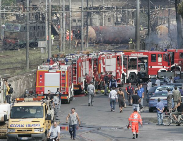Взрыв газовых цистерн на вокзале города Виареджо в Италии