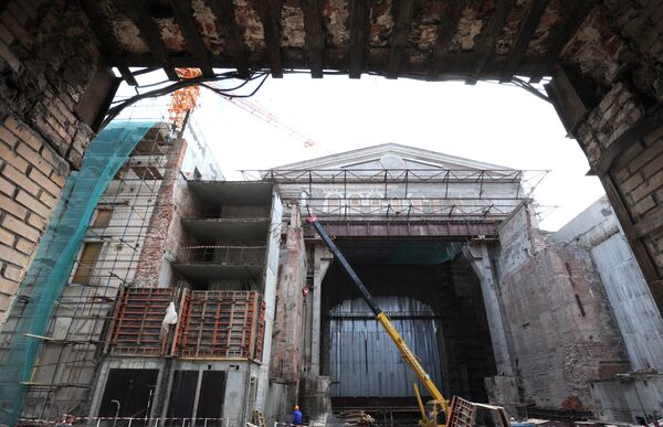 Число рабочих на реставрации Большого театра составит 3,5 тыс в ноябре