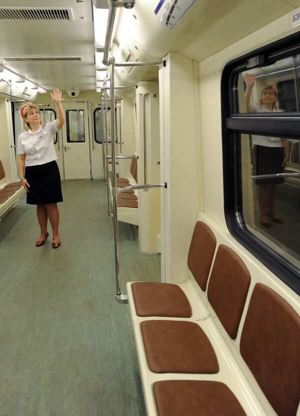 Поезда повышенной комфортности будут ходить на синей ветке метро