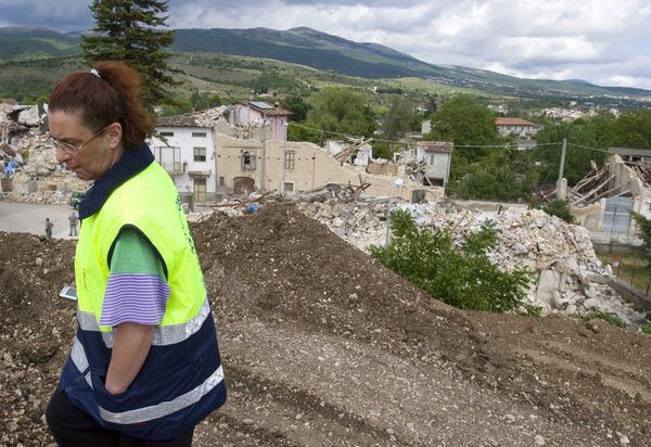 Новое сильное землетрясение произошло в итальянской Аквиле