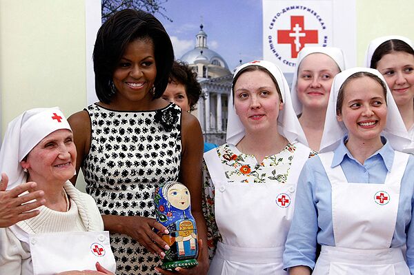 Супруга президента США Мишель Обама посетила Свято-Димитриевское Сестричество сестер милосердия в Москве