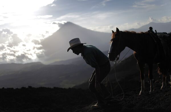 Вулкан Пакайя в Гватемале