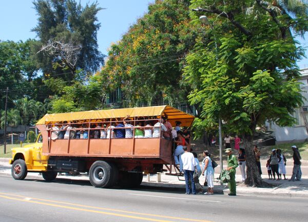 Три тысячи частных такси появились на Кубе после возобновления лицензирования