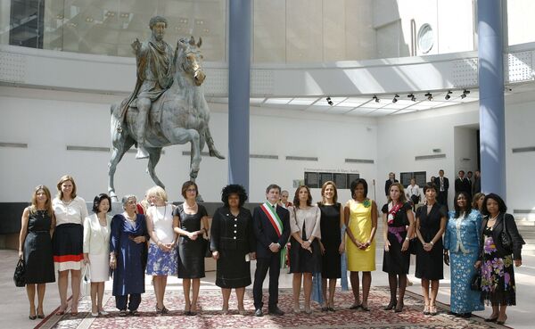 Супруги лидеров стран G5 и G8 в музее в Риме