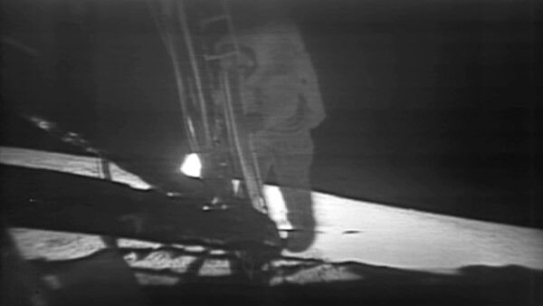 НАСА обнародовало отреставрированную видеозапись прогулки по Луне
