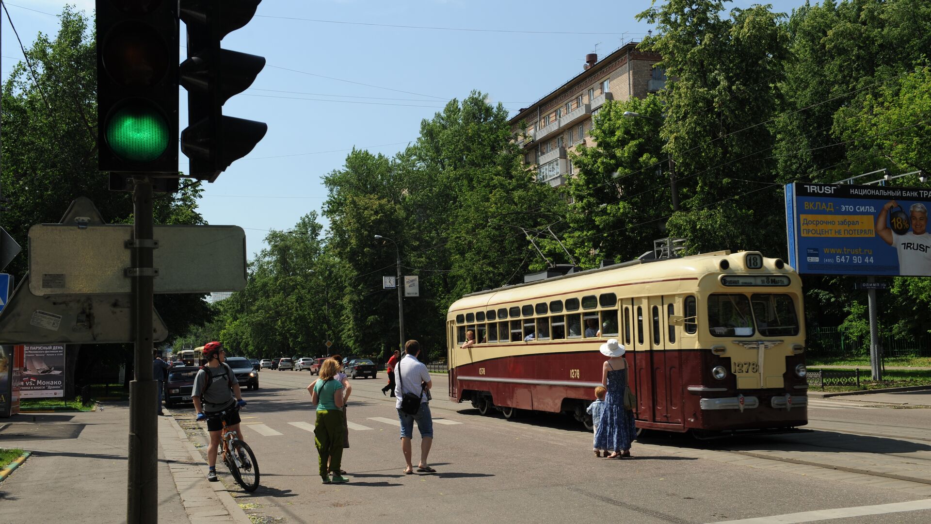 Парад уникальных ретро-трамваев в Москве - РИА Новости, 1920, 01.07.2022