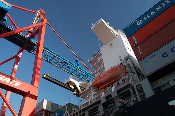 Утечка в Рижском порту произошла из контейнера компании Eurotainer