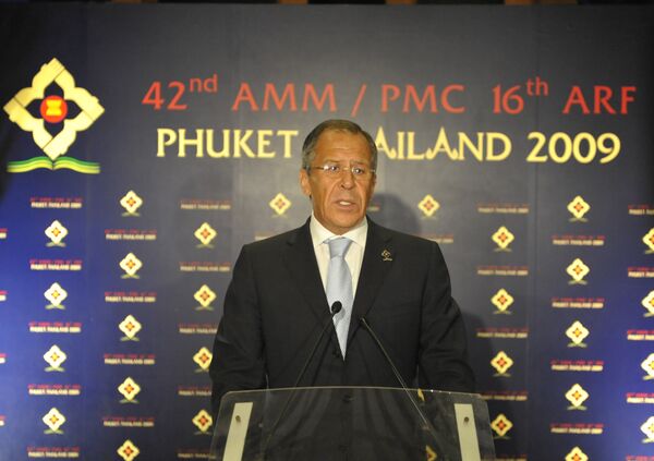 Глава МИД РФ С.Лавров во время пресс-конференции на острове Пхукет