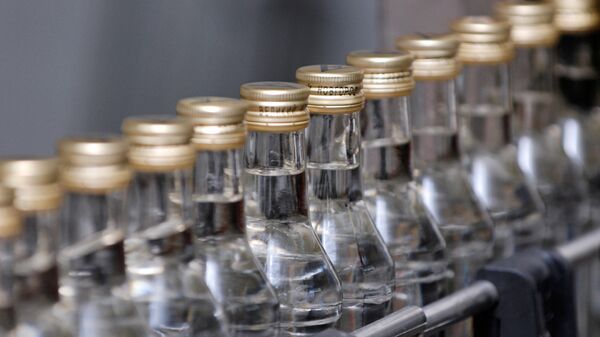 РФ с 1 января вводит минимальную цену за пол-литра водки в 89 рублей