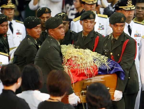 Похороны экс-президента Филиппин Корасон Акино