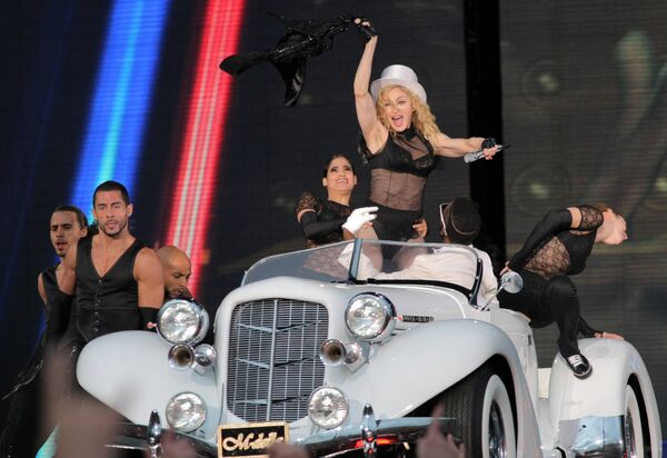 Концерт Мадонны на Дворцовой площади в Санкт-Петербурге