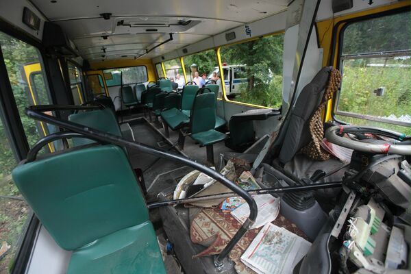 Автобус упал в овраг в Китае, погибли не менее 10 человек