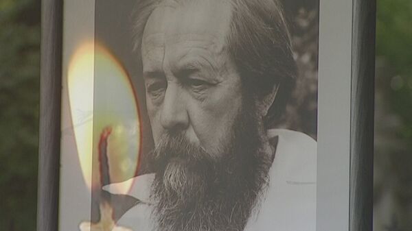 Год без Солженицына: панихида в Донском монастыре