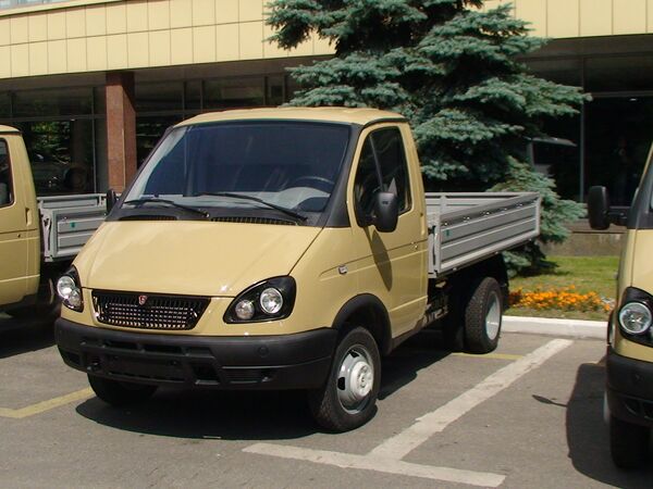Горьковский автомобильный завод начал выпуск бюджетной серии автомобилей ГАЗель
