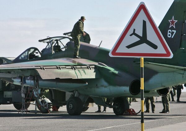 РФ ждет от Ливии ответа по поставкам боевой авиации