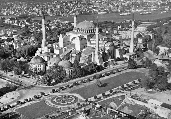 Мечеть Айя-София (бывший православный храм Святая София) в Стамбуле