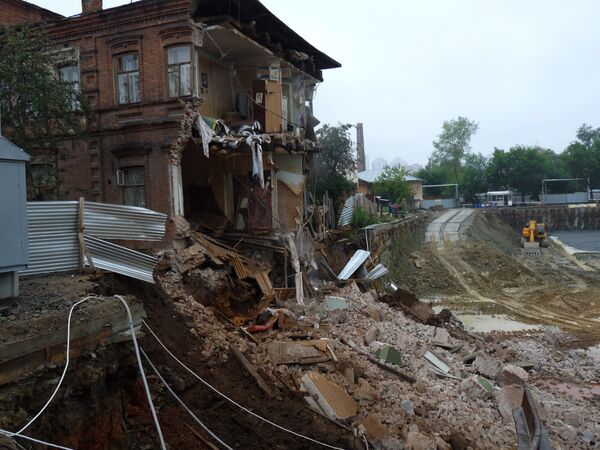 Обрушение стены жилого дома в Екатеринбурге