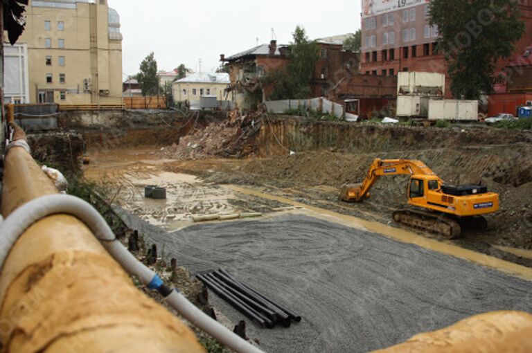 Обрушение стены жилого дома в Екатеринбурге