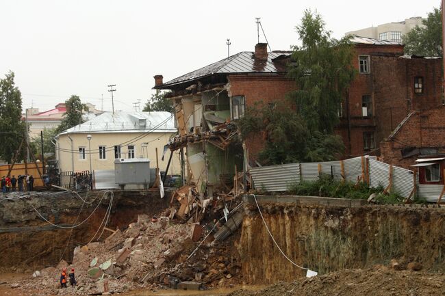 Обрушение стены жилого дома в Екатеринбурге