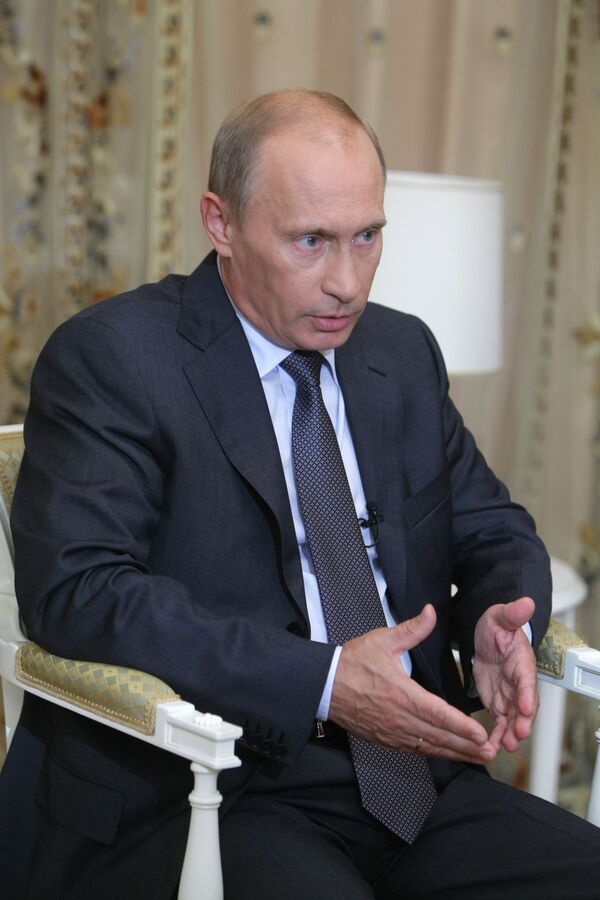 Премьер-министр РФ В.Путин ответил на вопросы журналистов в Сочи