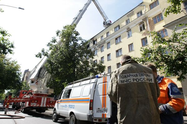 Пожар в общежитии на севере Москвы
