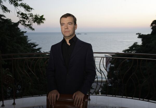 Президент РФ Дмитрий Медведев во время записи нового видеобращения
