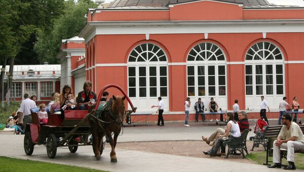 Парк-усадьба Воронцово в Москве. Архивное фото