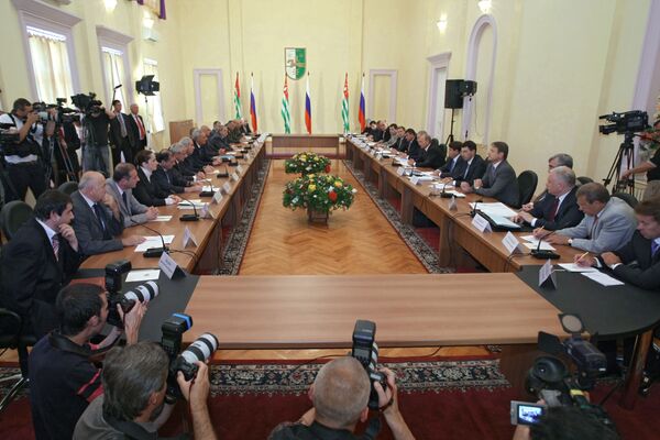 Российско-абхазские межправительственные переговоры в Сухуми