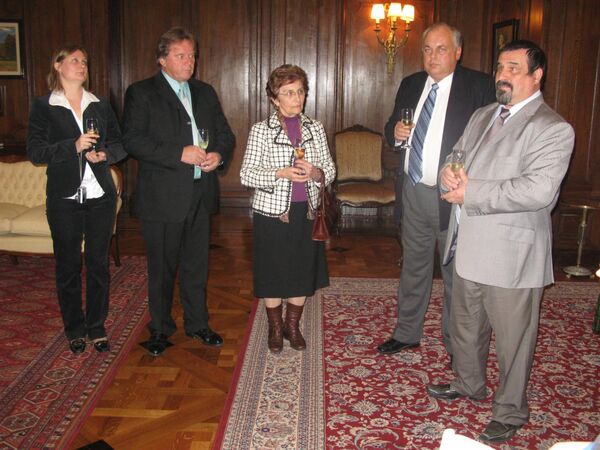 На встрече российских соотечечественников в Аргентине в посольстве РФ в Буэнос-Айресе