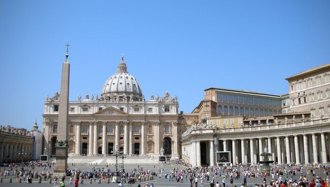 Площадь Святого Петра и Собор Святого Петра в Риме