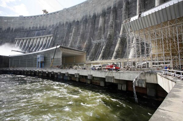Спасательные работы на Саяно-Шушенской ГЭС