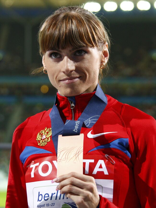 Российская бегунья Антонина Кривошапка стала двукратным бронзовым призером чемпионата мира в Берлине