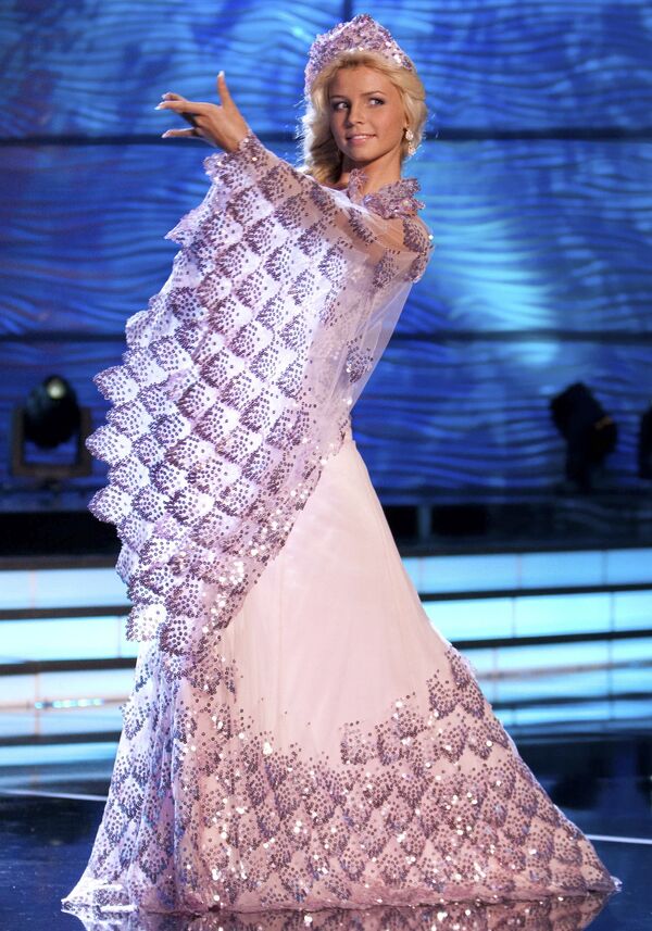 Мисс Украина-2009 Кристина Коц-Готлиб на конкурсе Мисс Вселенная
