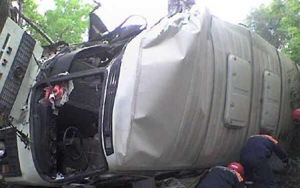 Автобус врезался в грузовик-цистерну в Колумбии, семь погибших