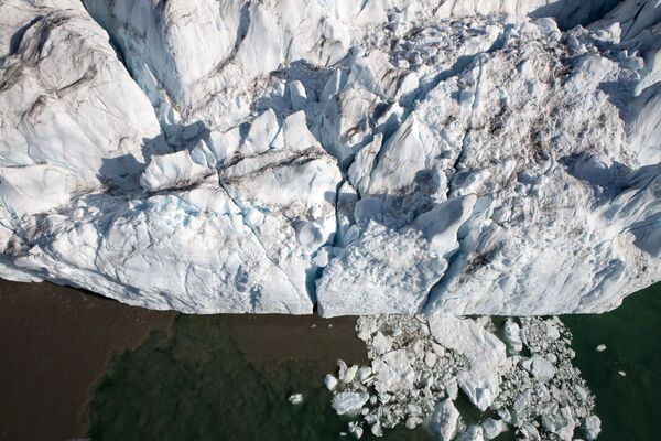 Ледник в Гренландии. Архив