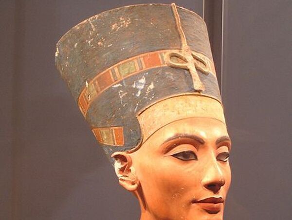 Египет требует у Германии вернуть бюст царицы Нефертити