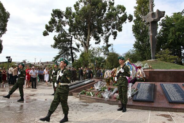 Один из военных мемориалов Абхазии. Архив