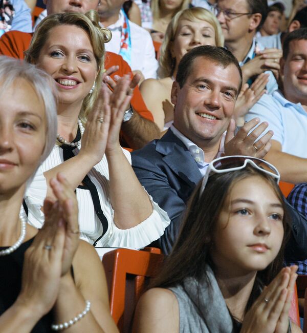Президент РФ Дмитрий Медведев посетил игру Летний кубок КВН Сочи-2009.